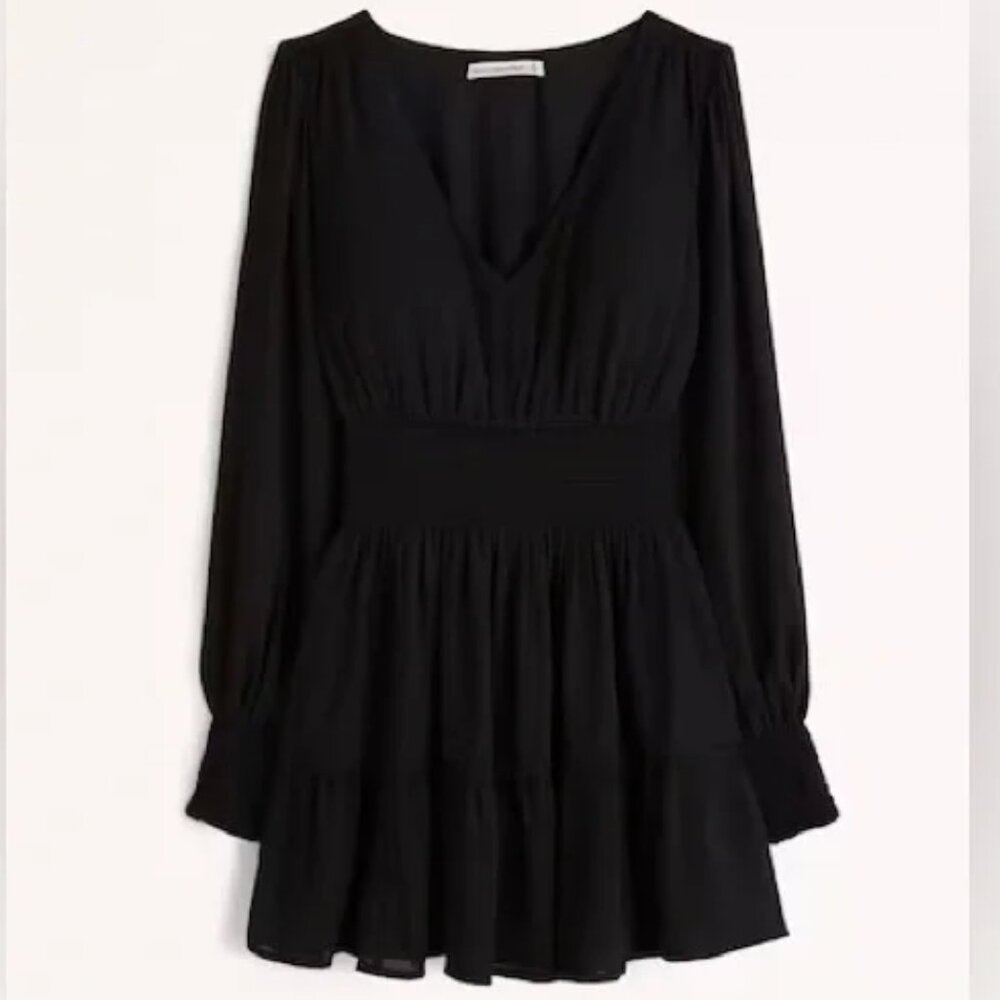 LAST CALL ‼️ Consign soon - NWT Abercrombie Long-Sleeve Smocked Waist Mini Dress